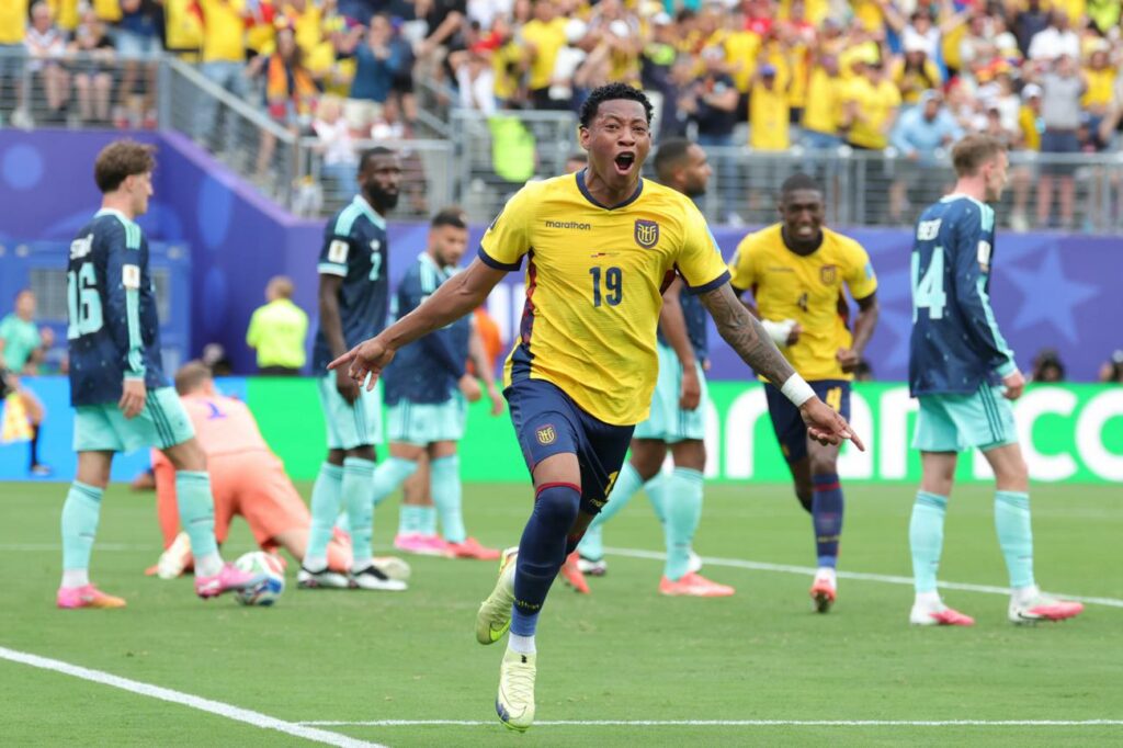 Gonzalo Plata celebra su gol en el partido entre Ecuador y Alemania.