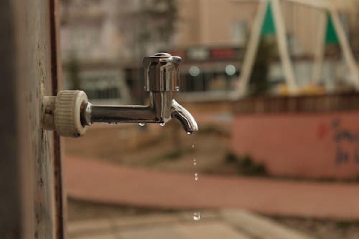 Cortes de agua en Quito afectan a 18 sectores este