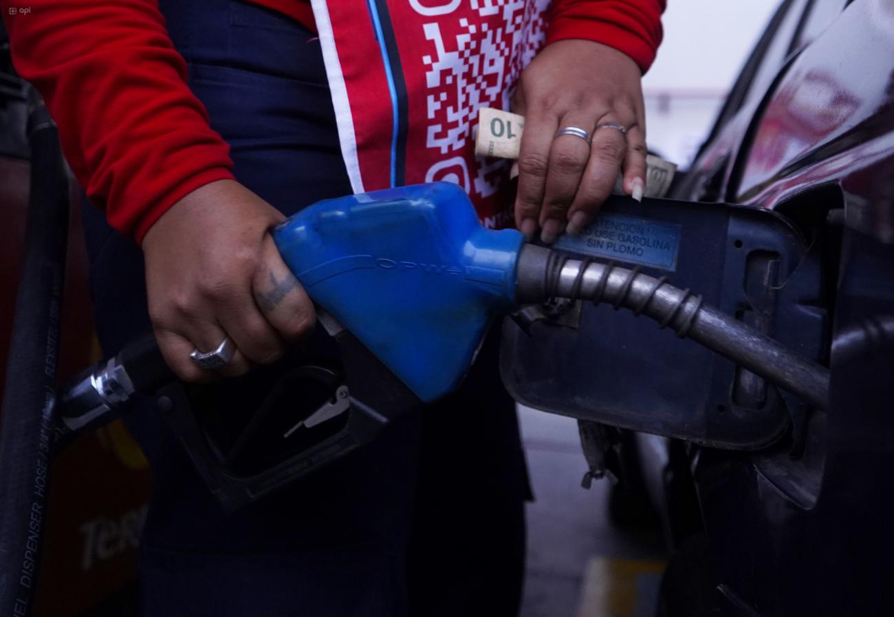 ¿Subirá la gasolina esta medianoche? Esto anticipan distribu