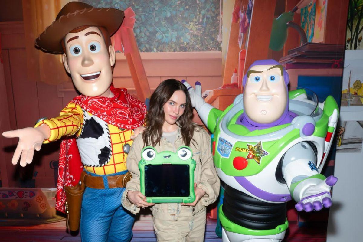 ‘Toy Story 5’ incluye a Belinda, Bad Bunny y Bizarrap en dob
