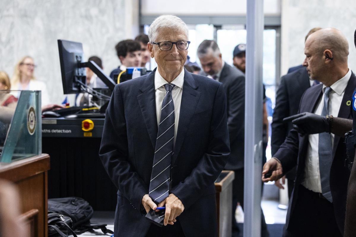 Bill Gates se arrepiente de su relación con Jeffrey Epstein