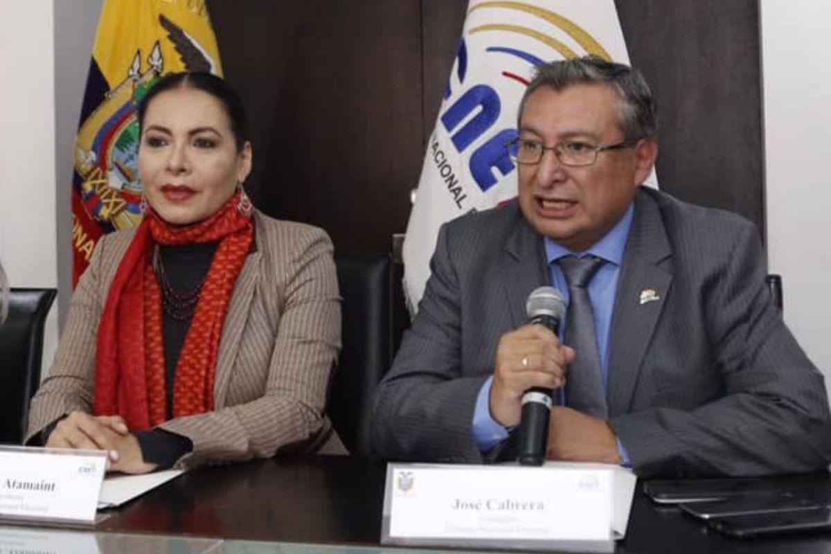 Tensión en el CNE: José Cabrera y Elena Nájera dejan sin quo