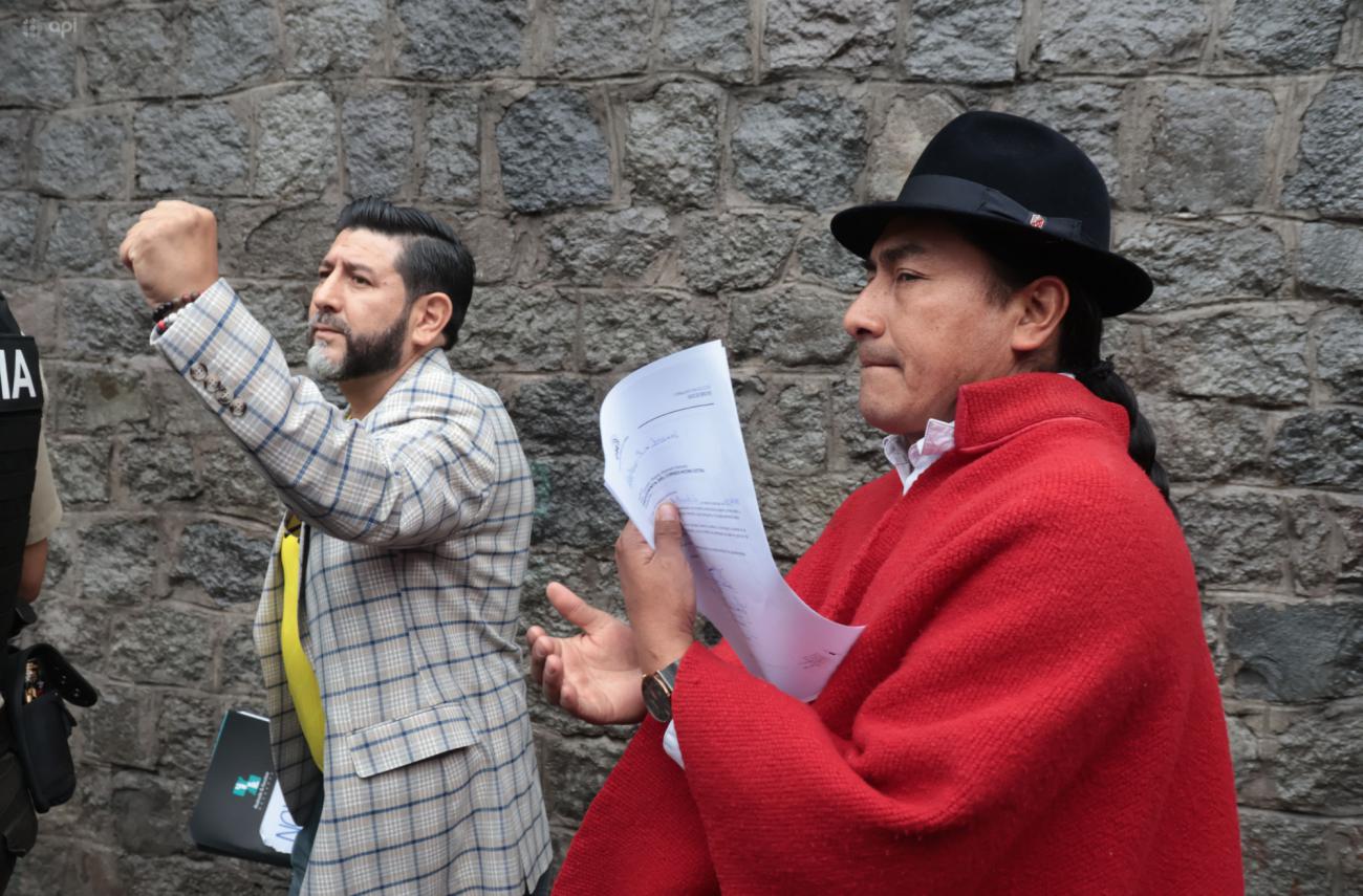 Colectivos sociales solicitan ante el CNE la revocatoria con
