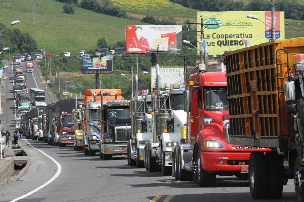 El transporte pesado de carga fue el sector más golpeado por el conflicto comercial entre Ecuador y Perú.