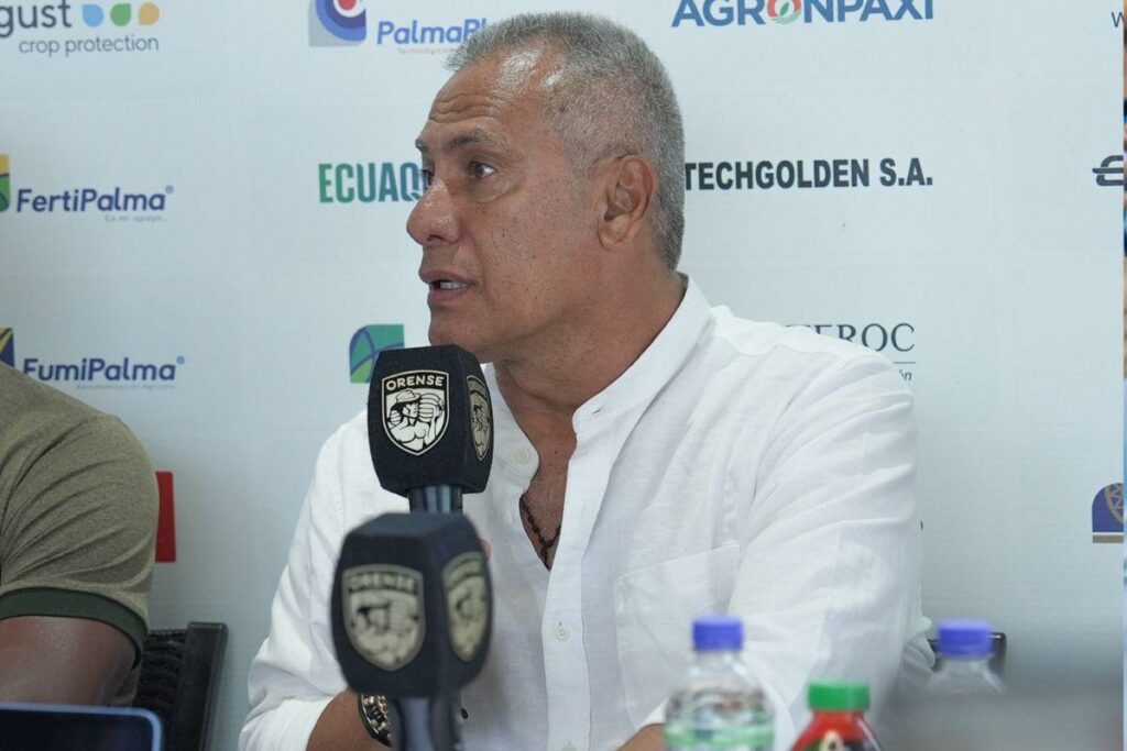 Hernán Torres antes de marcharse de Orense como DT.