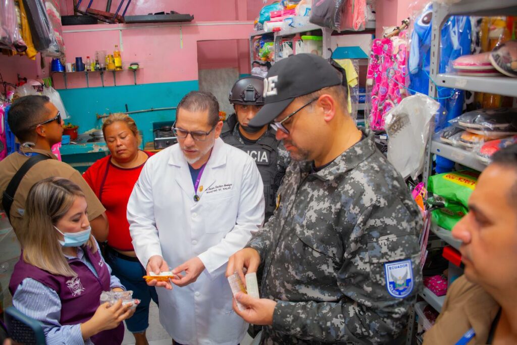 Gobierno retira 1 453 medicamentos irregulares del mercado