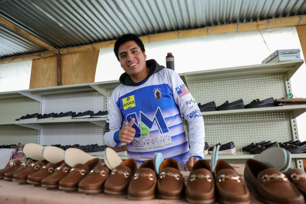 El IMAEc mostró que la economía de Ecuador mantuvo su crecimiento en mayo gracias al impulso de los servicios y la manufactura, mientras el petróleo continuó en terreno negativo.