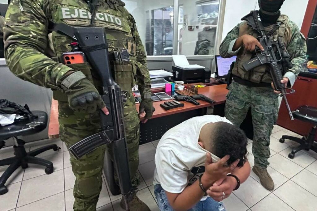 Las Fuerzas Armadas capturaron a alias ‘Francis’ en Guayaquil.