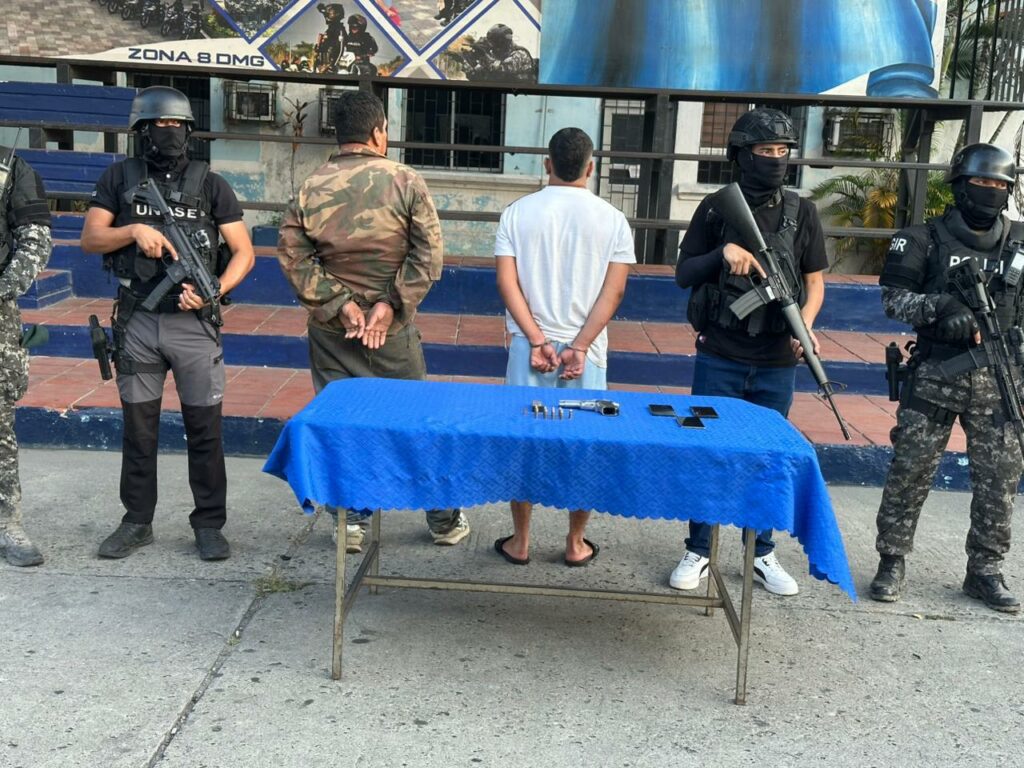 Dos presuntos implicados en el secuestro extorsivo fueron aprehendidos.