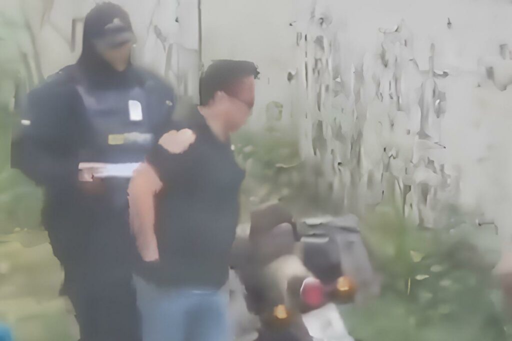 David Reinoso fue captado en videos luego de sufrir el incidente.