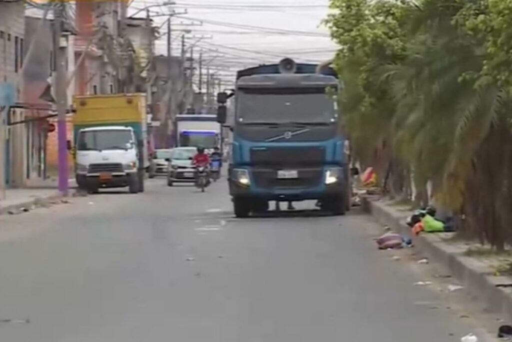 Esta mañana se presenció un camión del consorcio de basura en Durán.