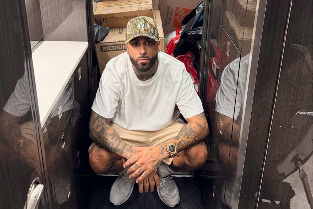 El cantante Nicky Jam prestó su avión privado para enviar ayuda humanitaria a Venezuela