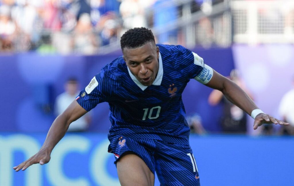 Kylian Mbappé celebra su gol ante Paraguay en el Mundial 2026.