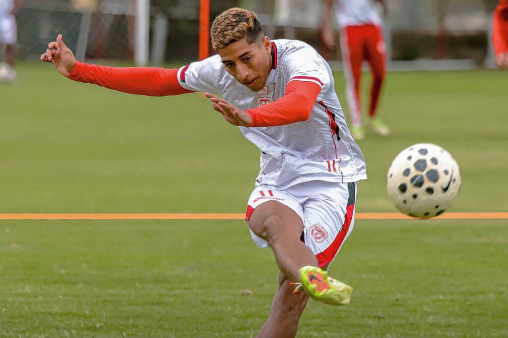 Técnico Universitario recibe a Macará en una nueva edición del Clásico Ambateño por la fecha 18 de la LigaPro.