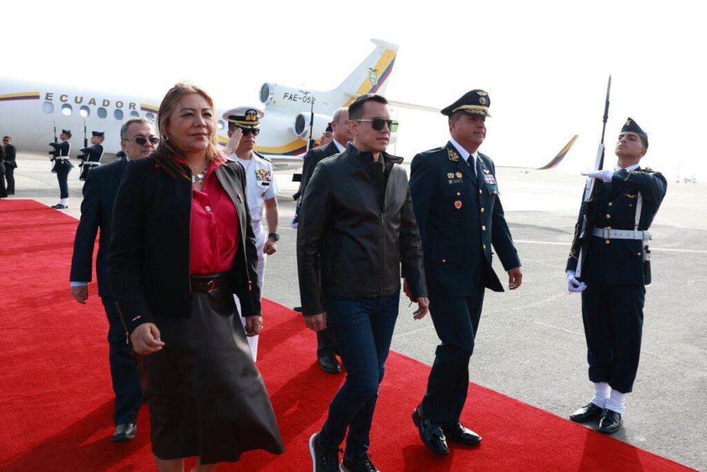 Daniel Noboa llega a Perú para investidura de Fujimori