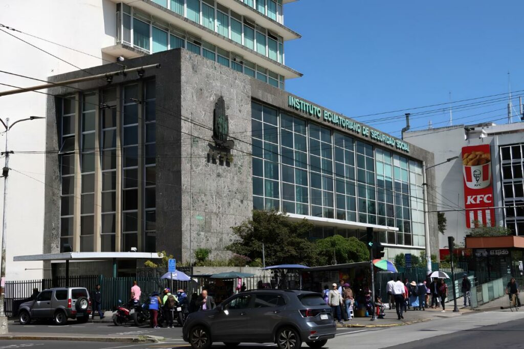 IESS hace una aclaración sobre sus ofertas de empleo