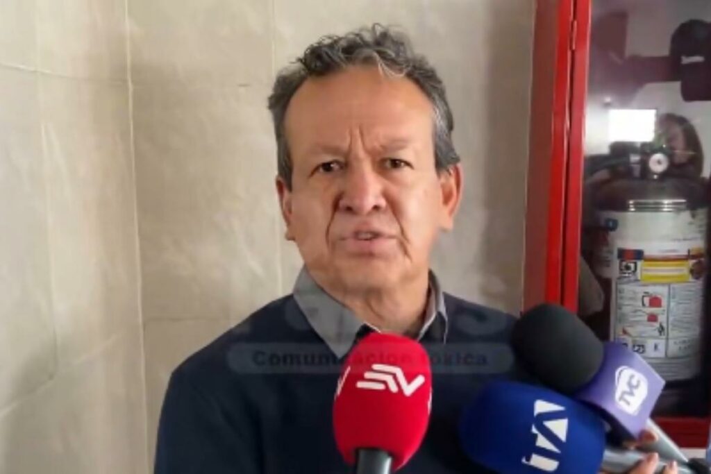 Gustavo Vallejo, presidente del Partido Socialista Ecuatoriano, anunció que debaten acoger a los candidatos de la Revolución Ciudadana
