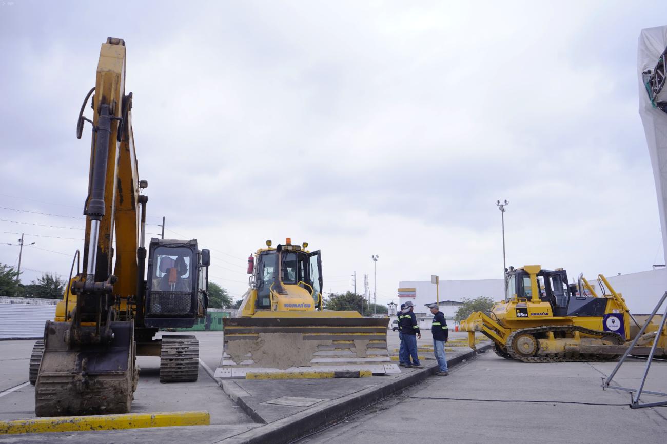 Este 23 de julio el presidente Daniel Noboa colocó la primera piedra para dar inicio a la construcción del primer tramo del Quinto Puente.