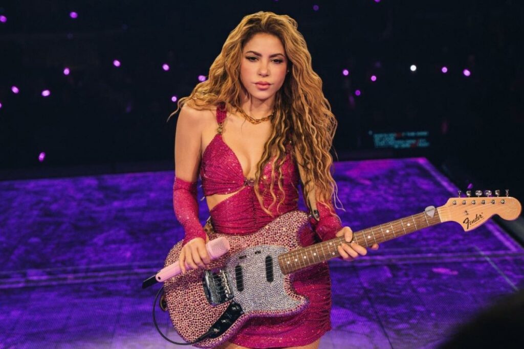 Shakira es una cantante ampliamente conocida como la reina del pop latino.