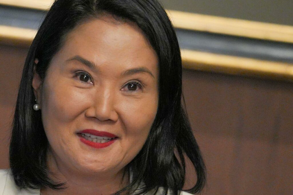 La presidenta electa de Perú, Keiko Fujimori, en una reunión con el presidente del Banco Central de Reserva del Perú (BCRP), Julio Velarde.