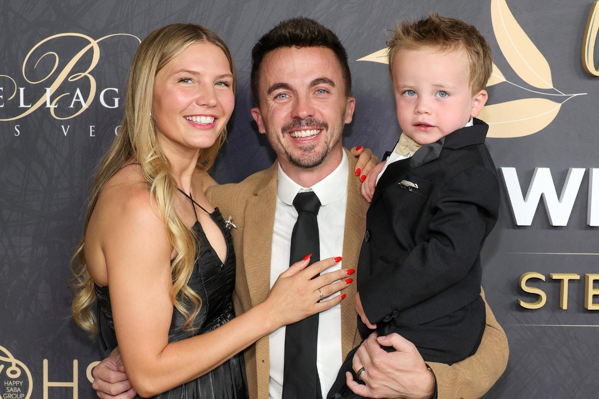 Paige Price, Frankie Muniz y Mauz Mosley Muniz.