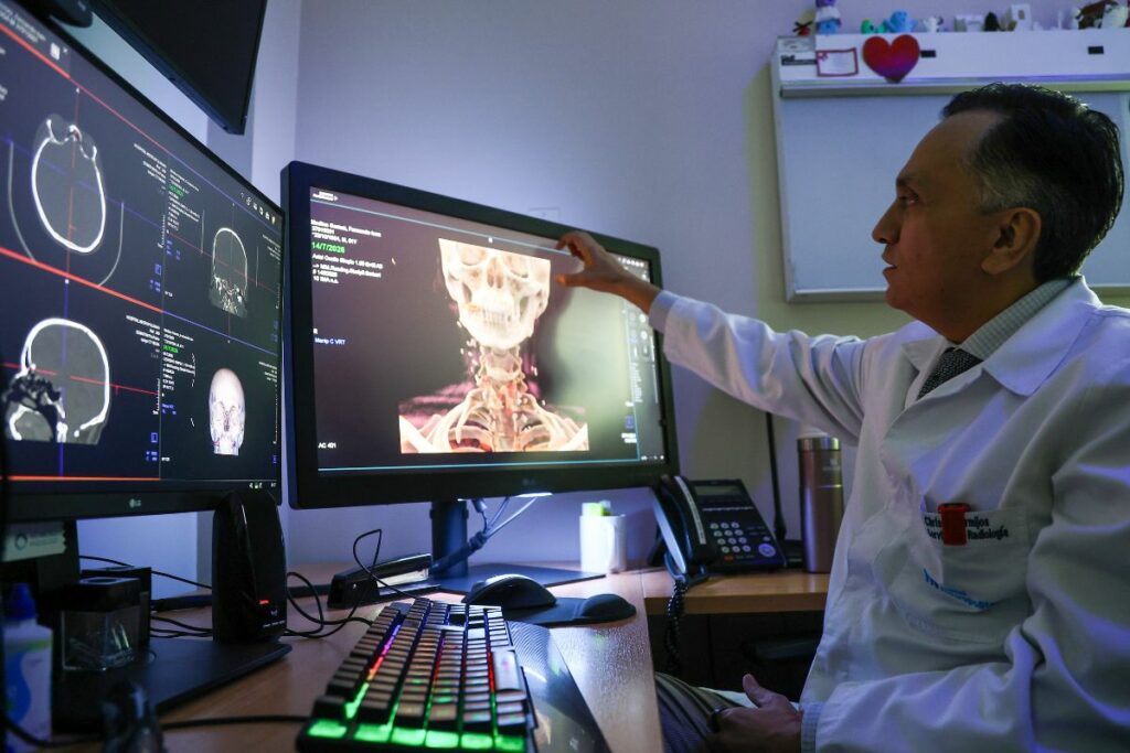 Hospital Metropolitano incorpora el primer tomógrafo con inteligencia artificial en Ecuador