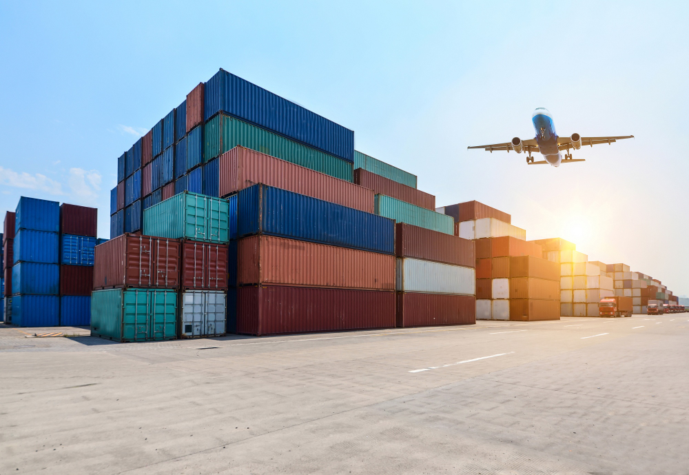 Exportaciones e importaciones de Ecuador marcaron el comercio exterior y el petróleo incidió en los precios