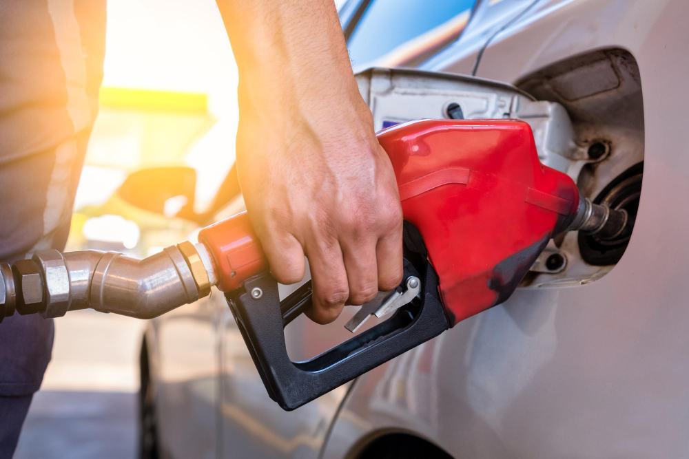 La gasolina Súper baja a 4,74 dólares por galón desde este 12 de agosto en Ecuador