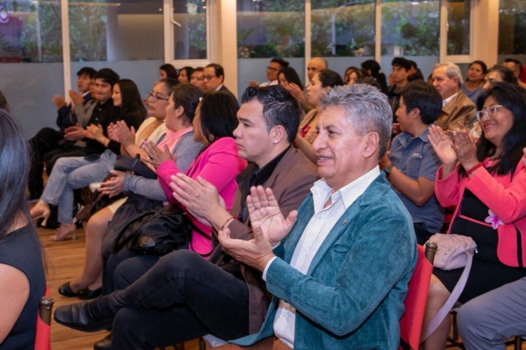 Emprendamos Junt@s graduó nuevos emprendedores durante séptima edición.