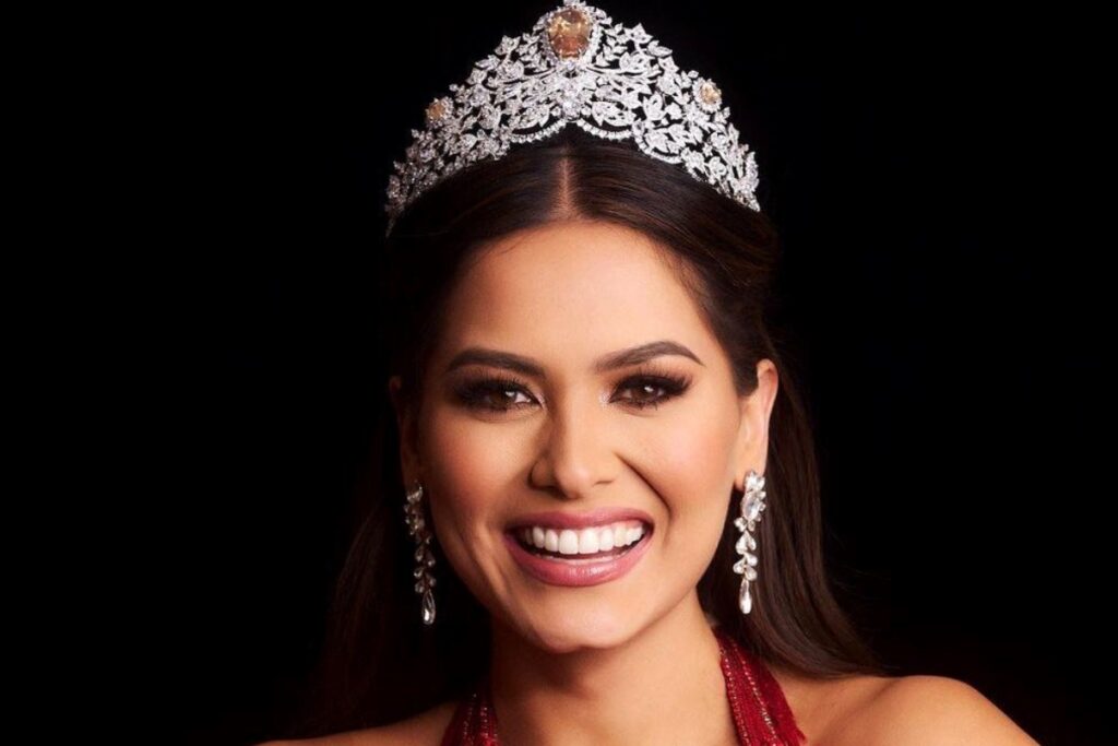 Ex Miss Universo mexicana y rostro estelar de cadenas hispanas.
