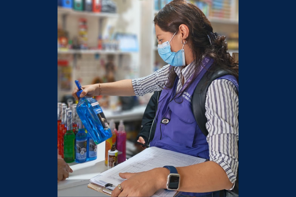 Más de 21 000 productos esotéricos y cosméticos sin notificación sanitaria fueron decomisados. Foto: Arcsa