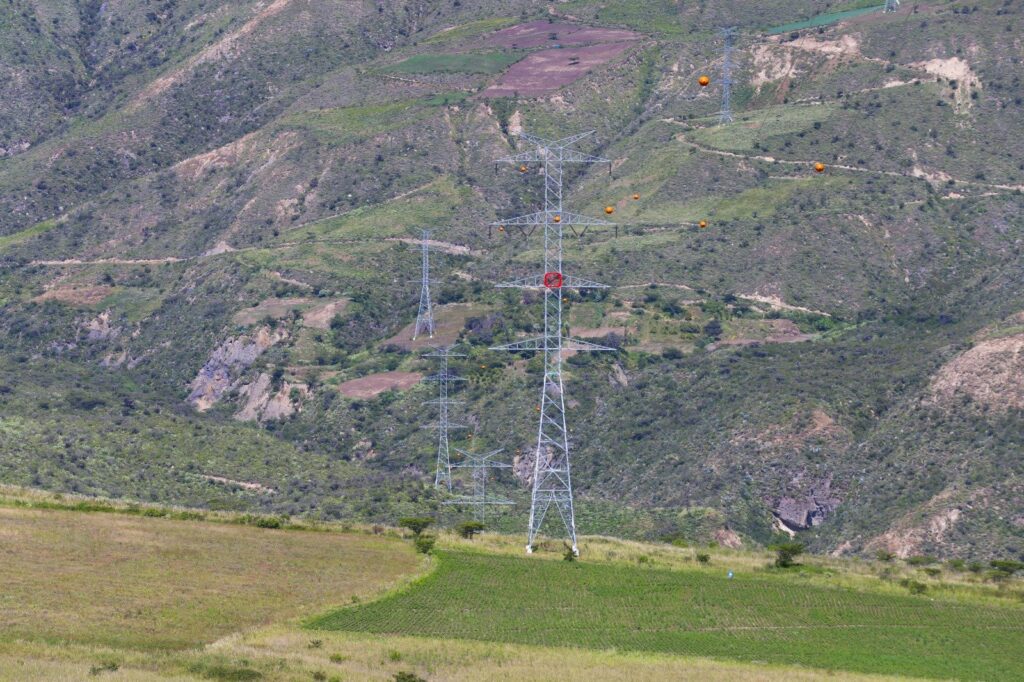 La interconexión entre Ecuador y Colombia vuelve a operar mediante las TIE para reforzar el sistema eléctrico.