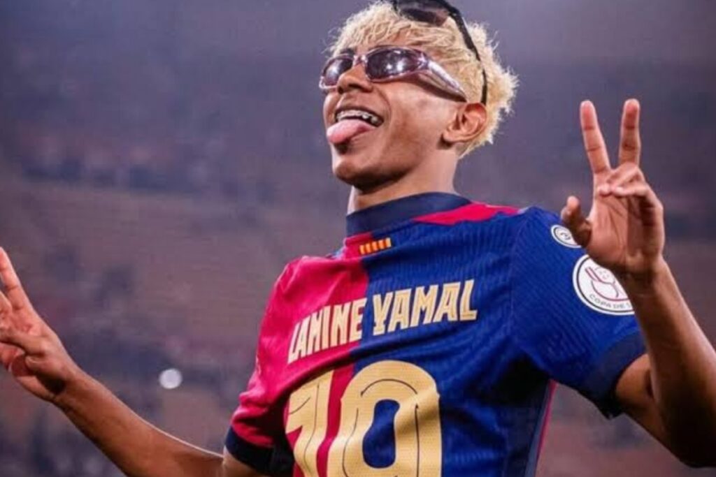 Joven estrella del fútbol mundial y referente de la selección española.