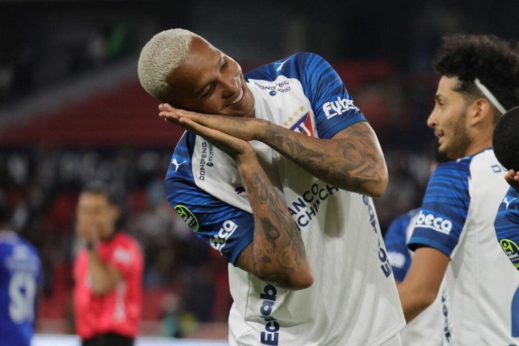 Deyverson celebra un gol con Liga de Quito antes de los cuartos de final de la Copa Ecuador.