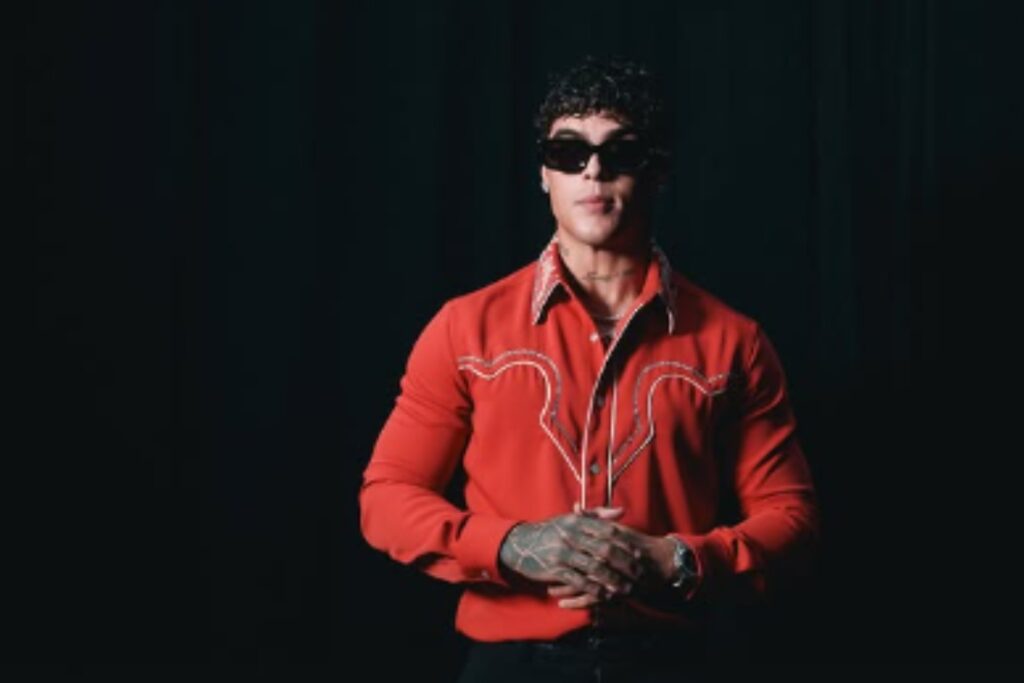 Joven exponente puertorriqueño de la música urbana.