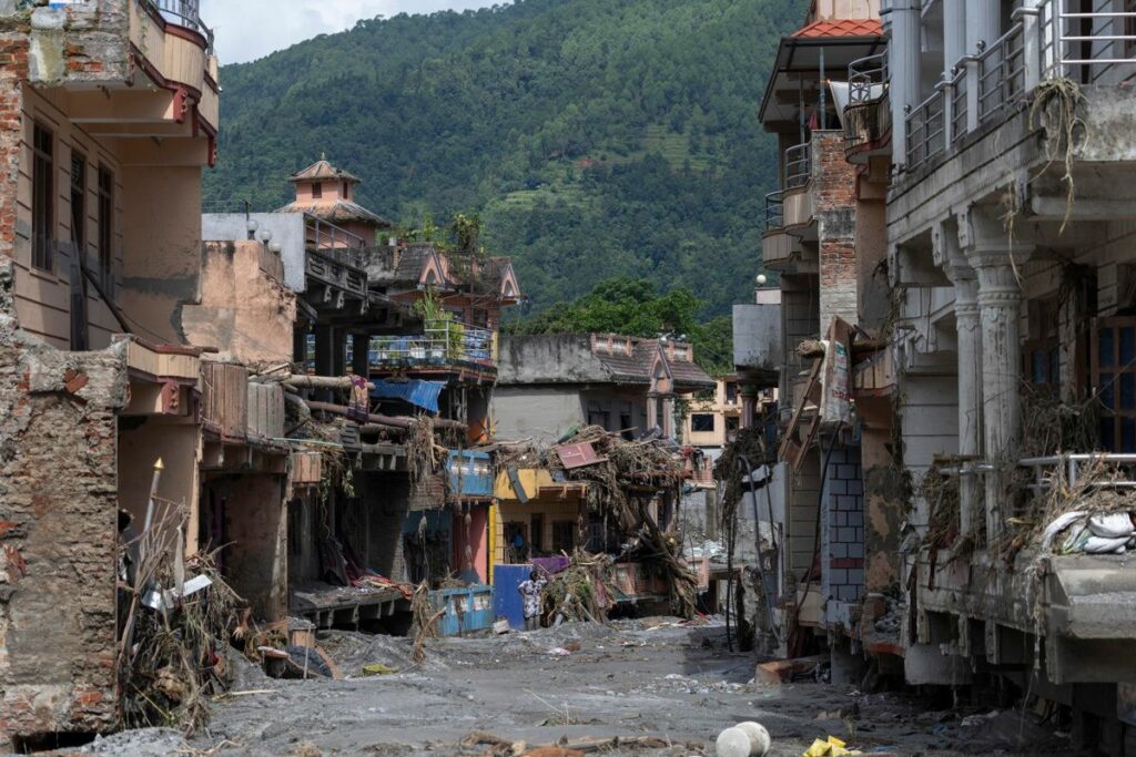 Una fotografía muestra los daños tras la riada en Nepal.