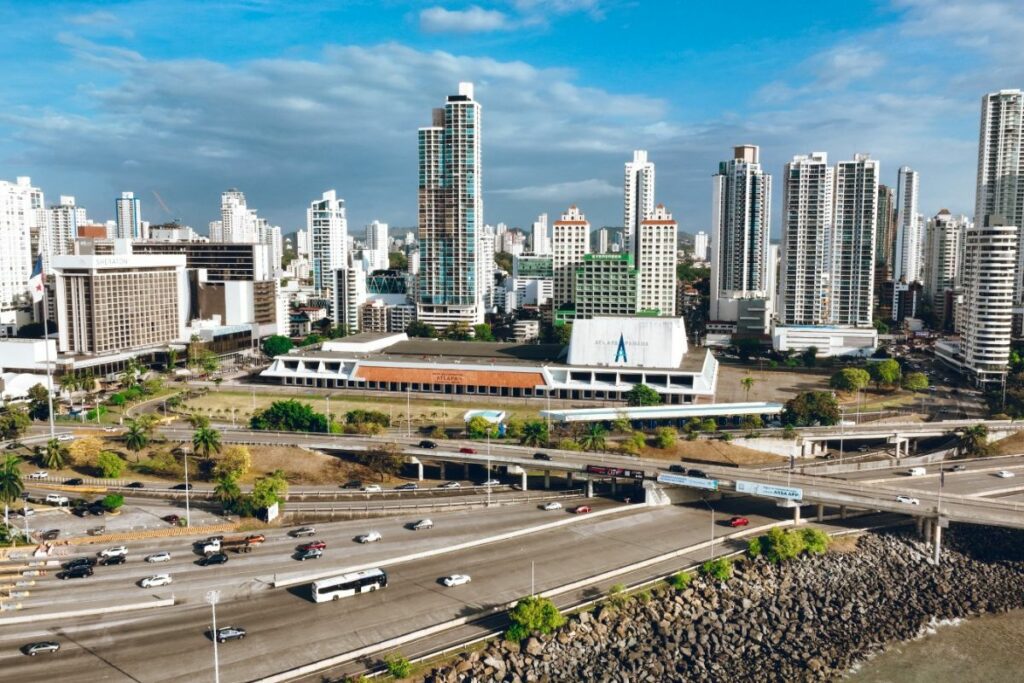 Panamá prepara tres días de descuentos para ecuatorianos.