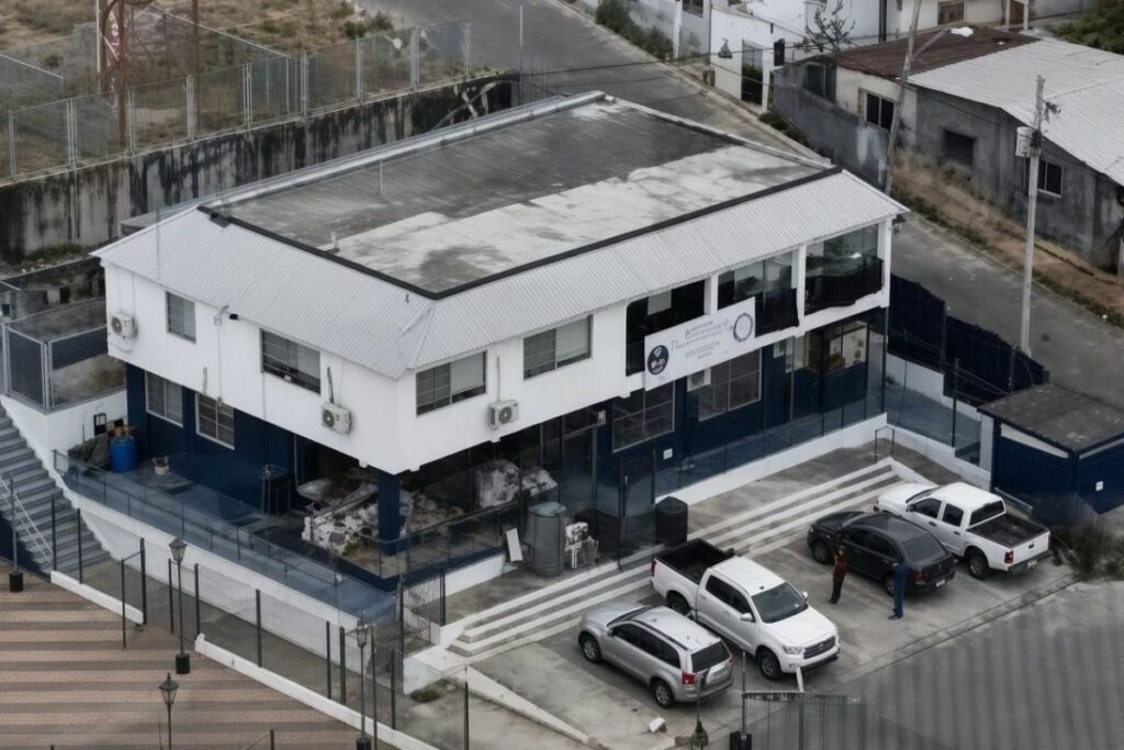 La Capitanía de Puerto de Posorja fue atacada con explosivos.