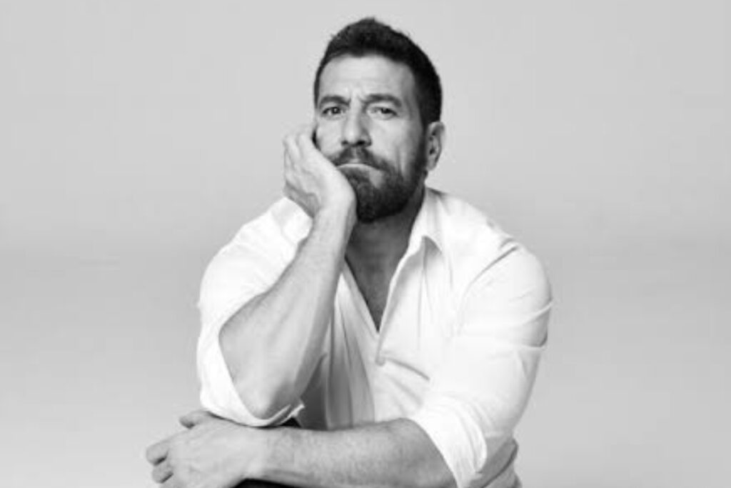 Actor español con presencia en exitosas series de drama internacionales.