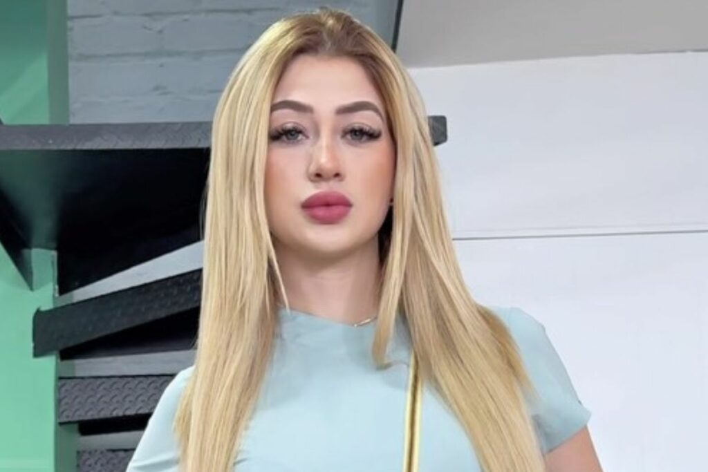 Valeria Márquez realizó una transmisión en vivo donde quedaron registrados los reclamos telefónicos de su expareja.