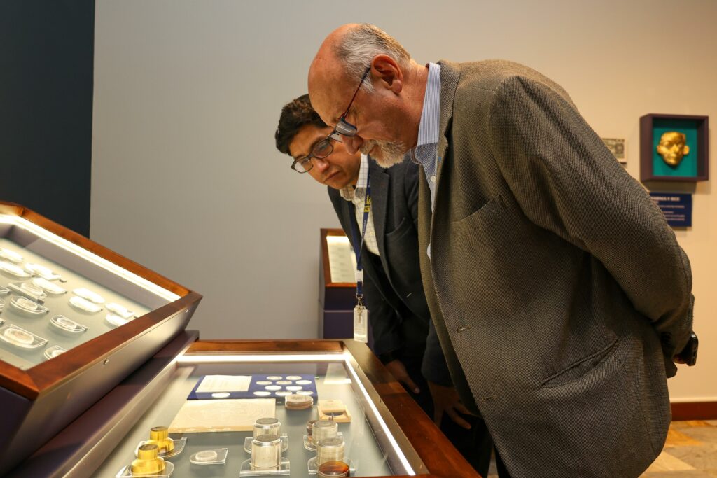 El museo exhibe monedas y patrimonio que recorren la historia de Ecuador