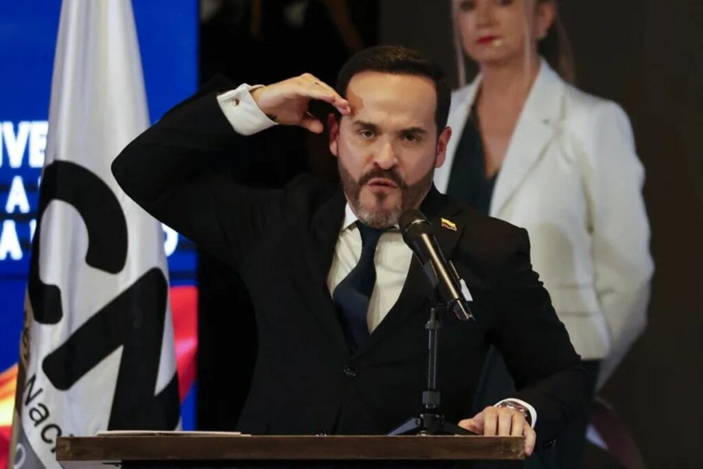 Nuevo mandatario colombiano, Abelardo de la Espriella.