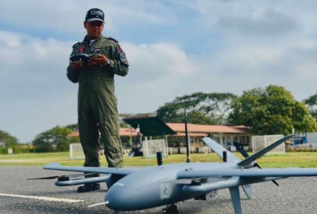 Aeronaves no tripuladas del escuadrón de drones Rayo Justiciero ejecutan misiones de vigilancia aérea para combatir el crimen organizado en el país.