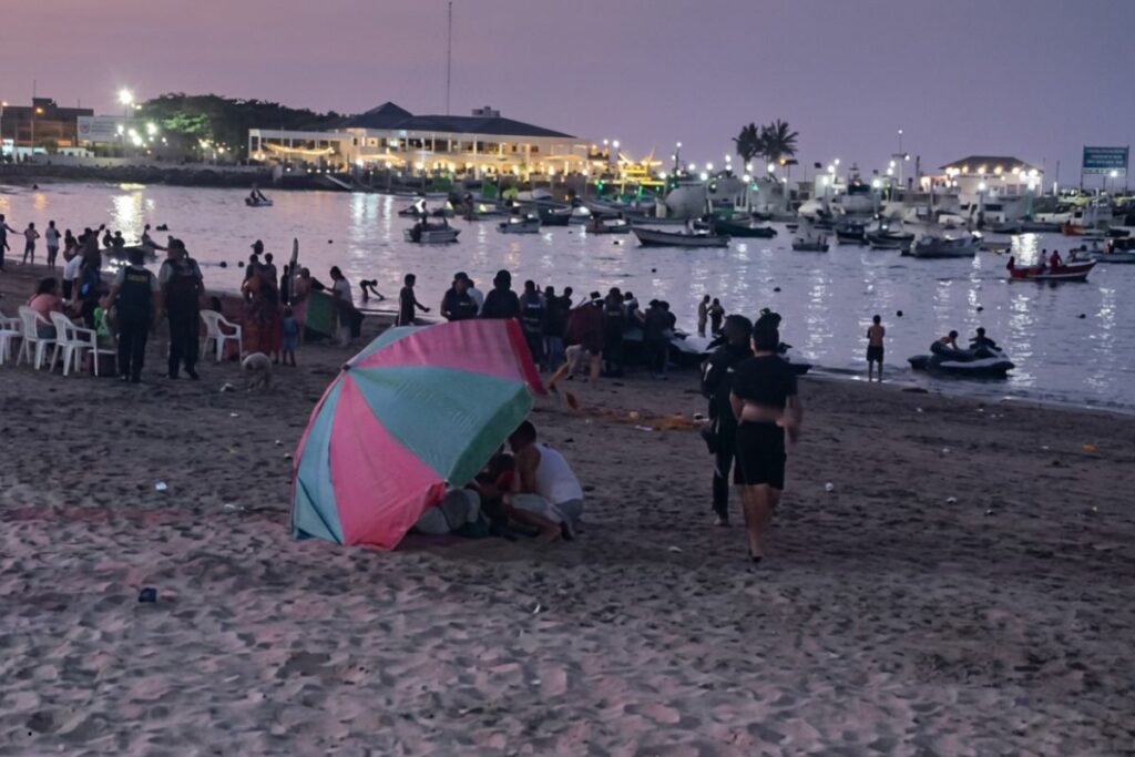 El hecho violento se registró en la playa de Salinas.