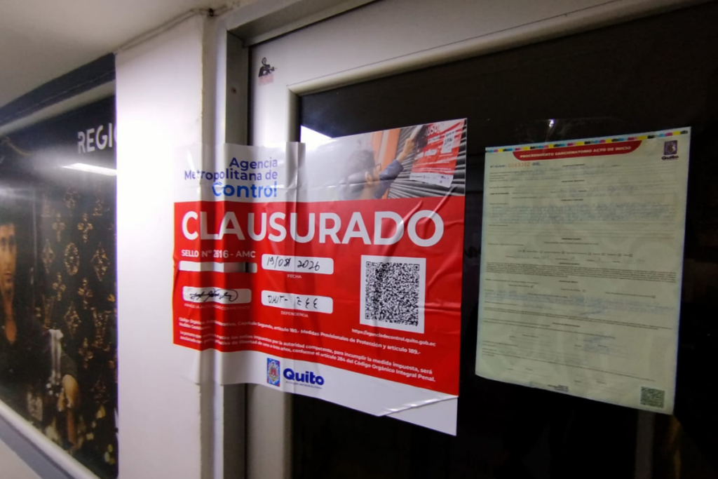 AMC y Policía clausuraron una peluquería en Quito en el sector La Pradera.