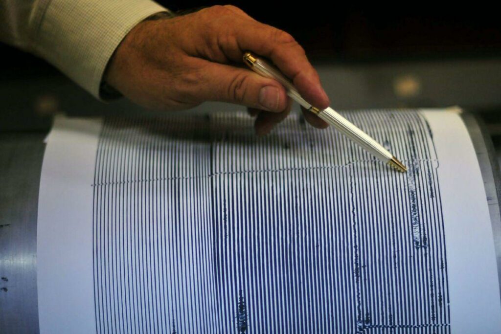 Fotografía de archivo del registro de un sismógrafo.