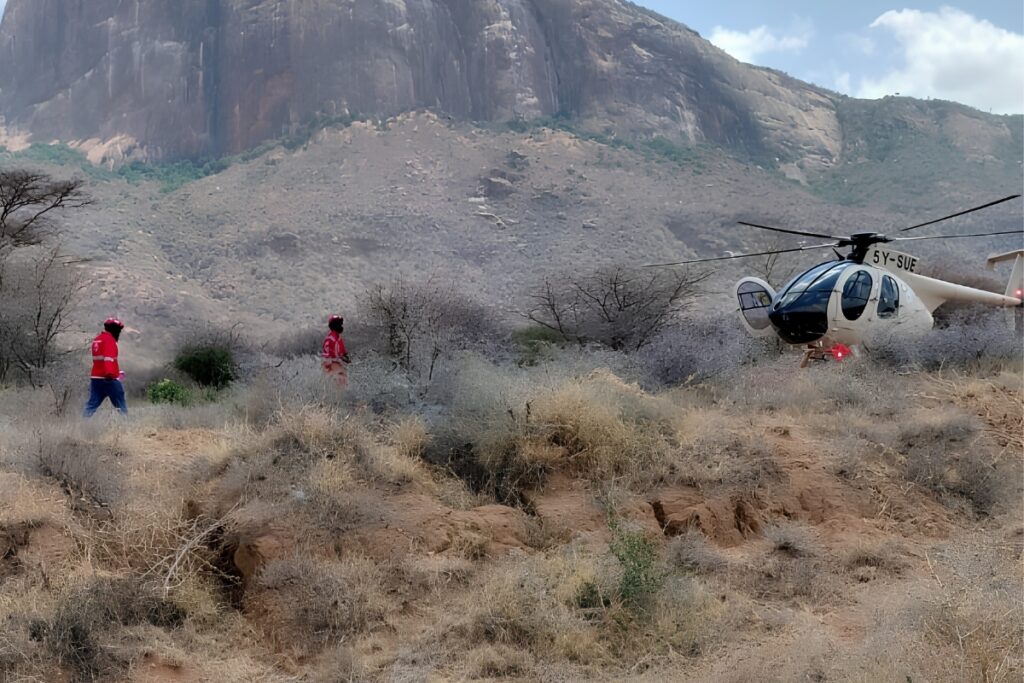 El helicóptero cayó cerca del monte Ololokwe, en el condado de Samburu, al norte de Kenia.