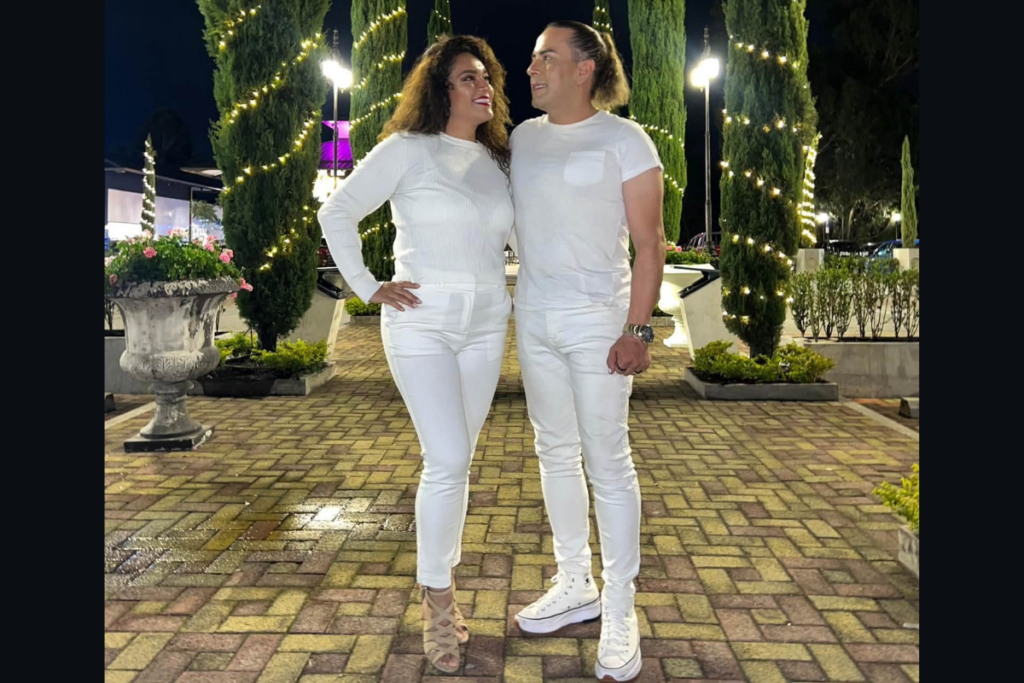 Mauricio Núñez publicó fotografías junto a su esposa y le dedicó un emotivo mensaje.