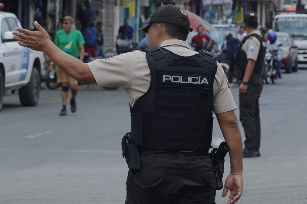 Imagen referencial de un policía en Ecuador.