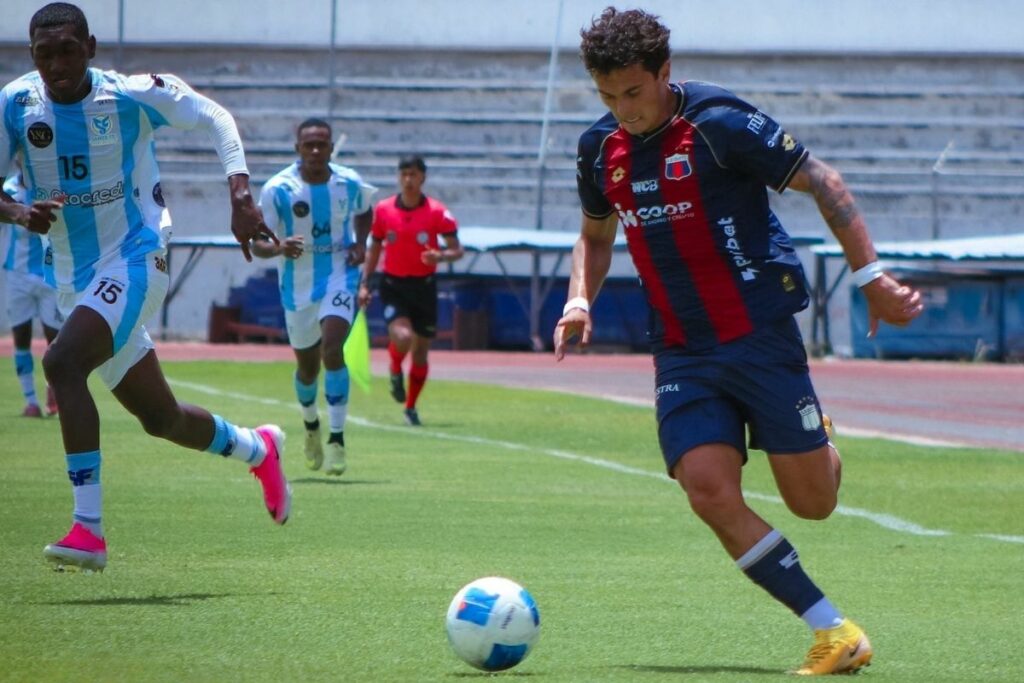 Deportivo Quito disputó el encuentro ante Santa Fe de Imbabura por la cuarta fecha del Ascenso Nacional.